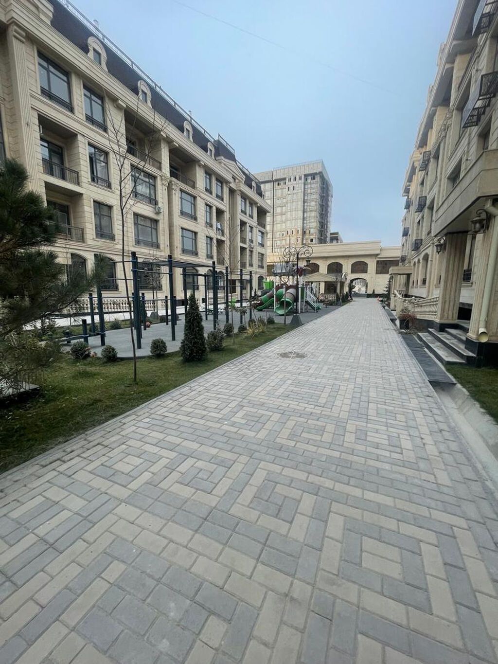 3 комнаты, 125 м², АУЦА Элитка, 3 этаж, ПСО (под самоотделку): фото 3