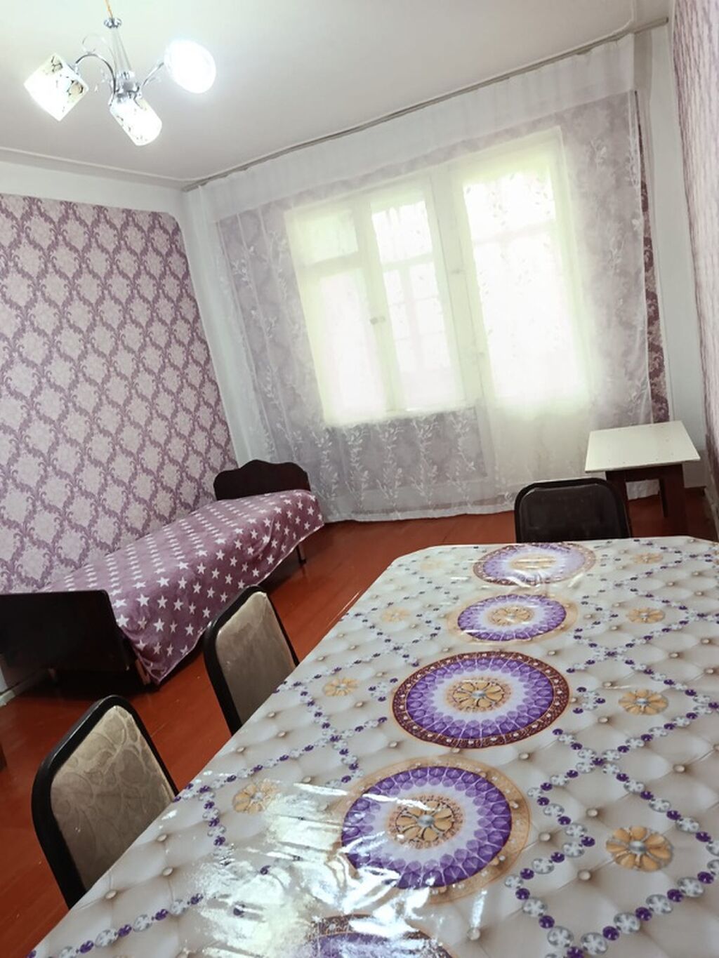 Geniş və işıqlı 3 otaqlı mənzil kirayə üçün təqdim olunur. Mənzil