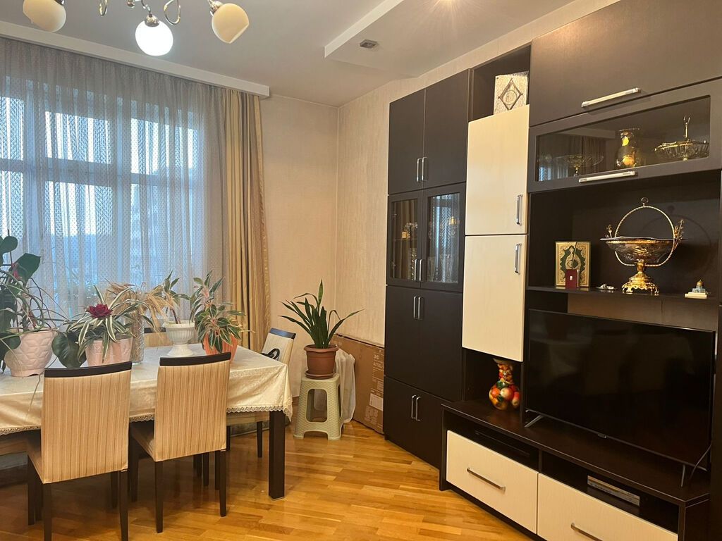 3 otaqlı, Yeni tikili, 95 kv. m