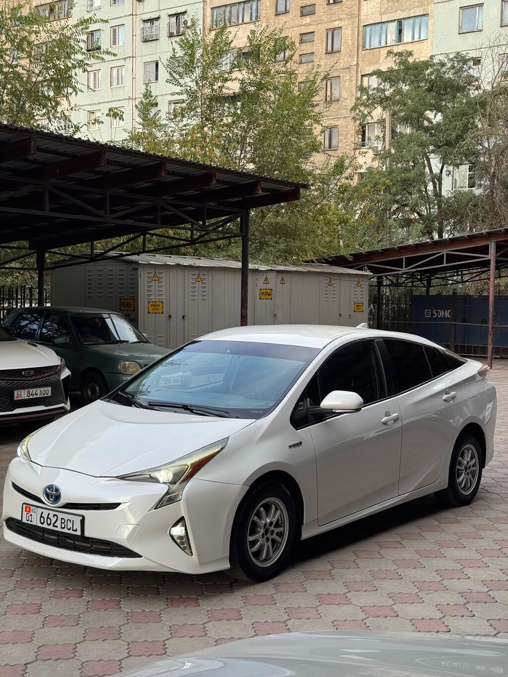 Toyota Prius: 2017 г., 1.8 л, Вариатор, Гибрид, Седан: фото 3