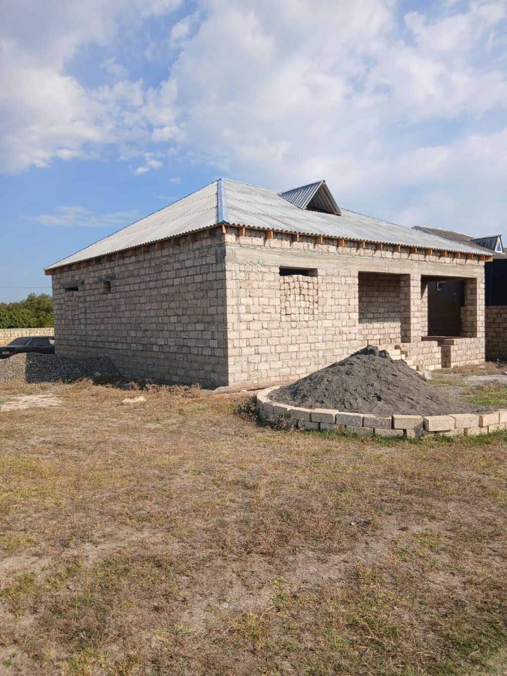 4 otaqlı, 99 kv. m, Kredit yoxdur, Təmirsiz