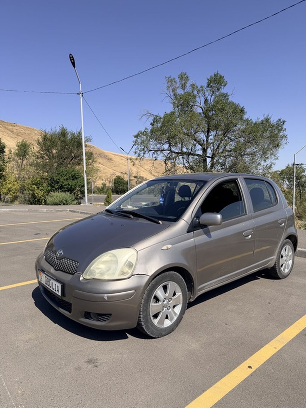 Toyota Yaris: 2005 г., 1.3 л, Автомат, Бензин, Хэтчбэк: фото 7