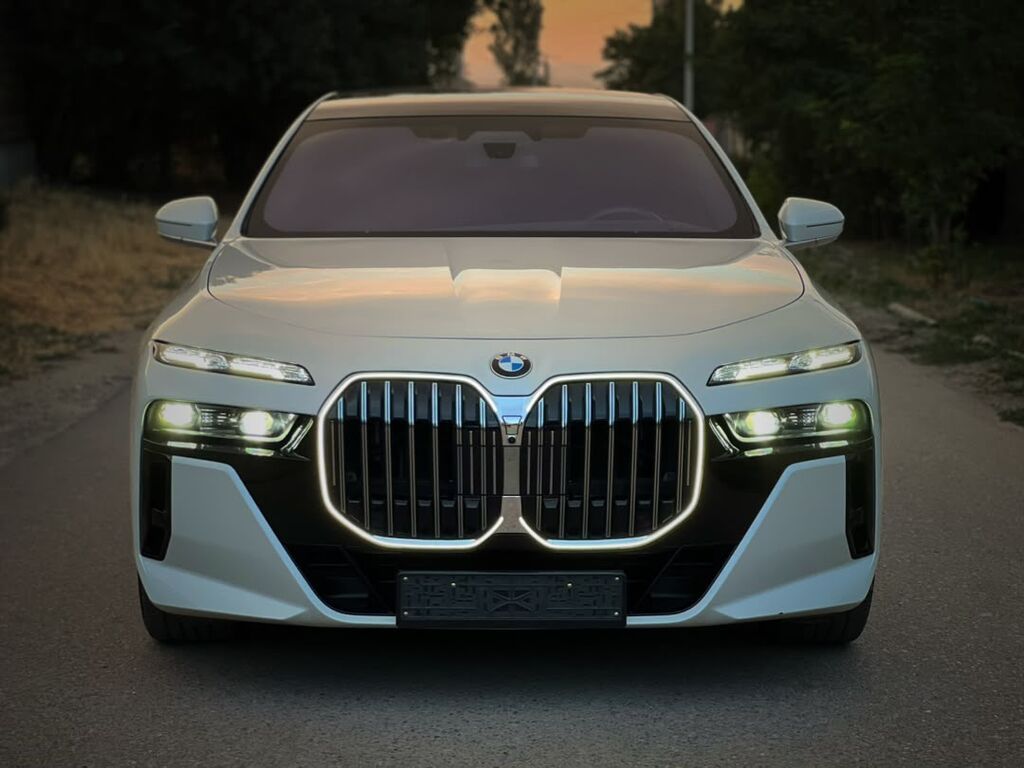 BMW 7 series: 2024 г., 3 л, Автомат, Дизель, Седан: фото 3