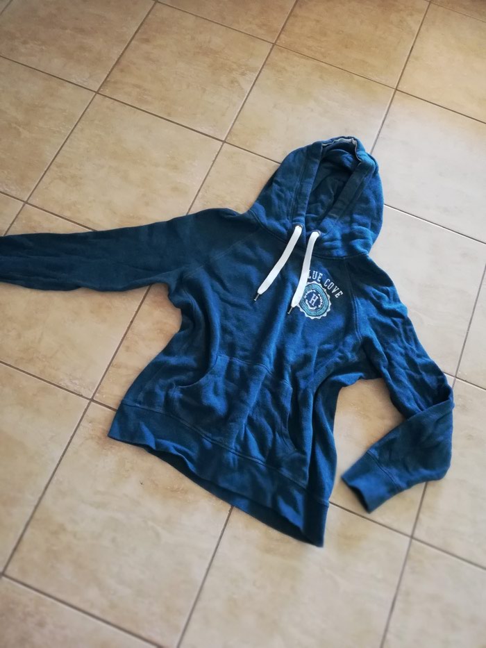 Košulje i bluze: Duks teget h&m
Vel. M. Saljem post expresom na lalafo.rs Duks teget h&m
Vel. M. Saljem post expresom - Jagodina