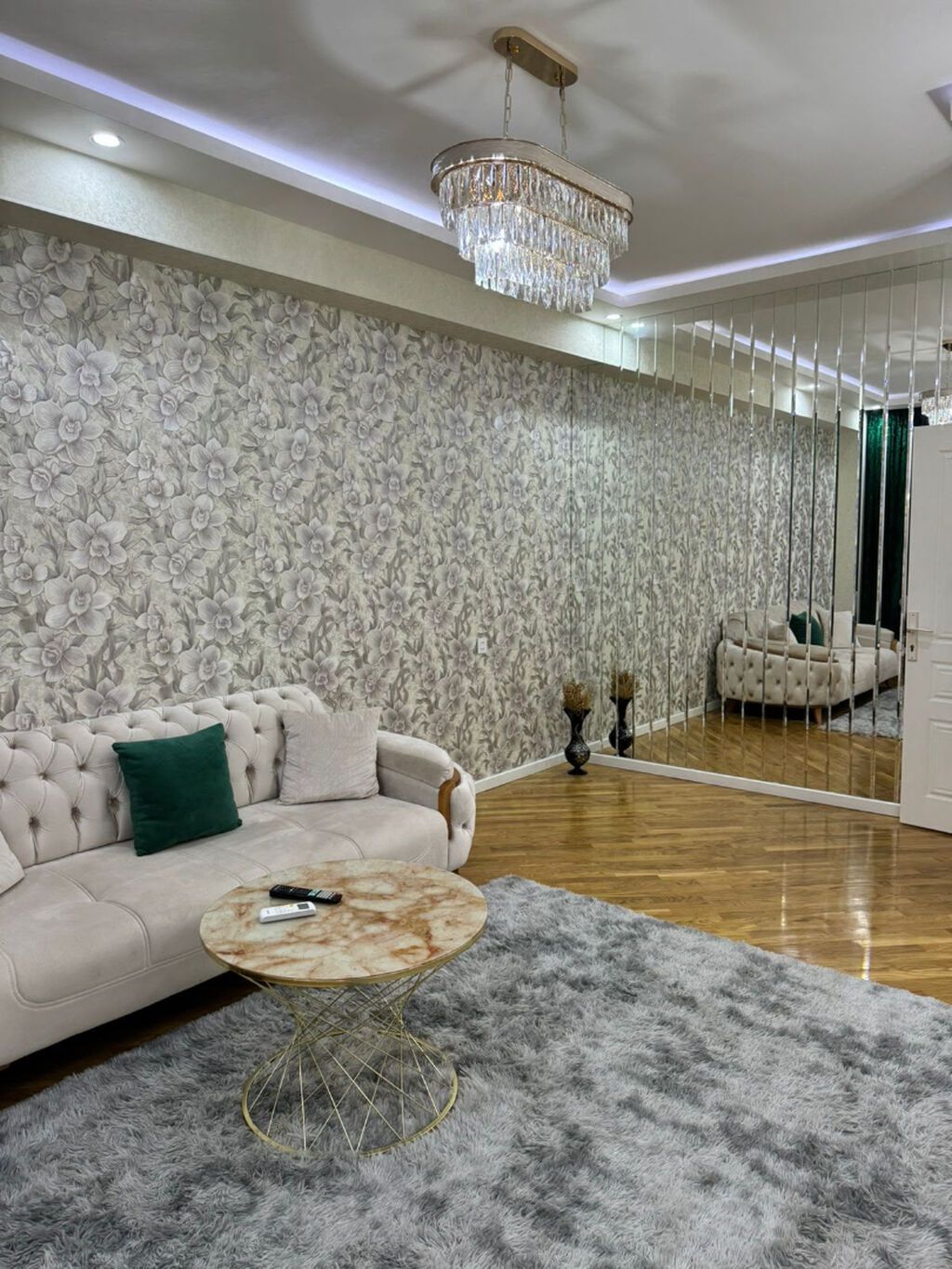 Nizami rayonu, Qara Qarayev metrosunun çıxışı, yeni tikili, 20