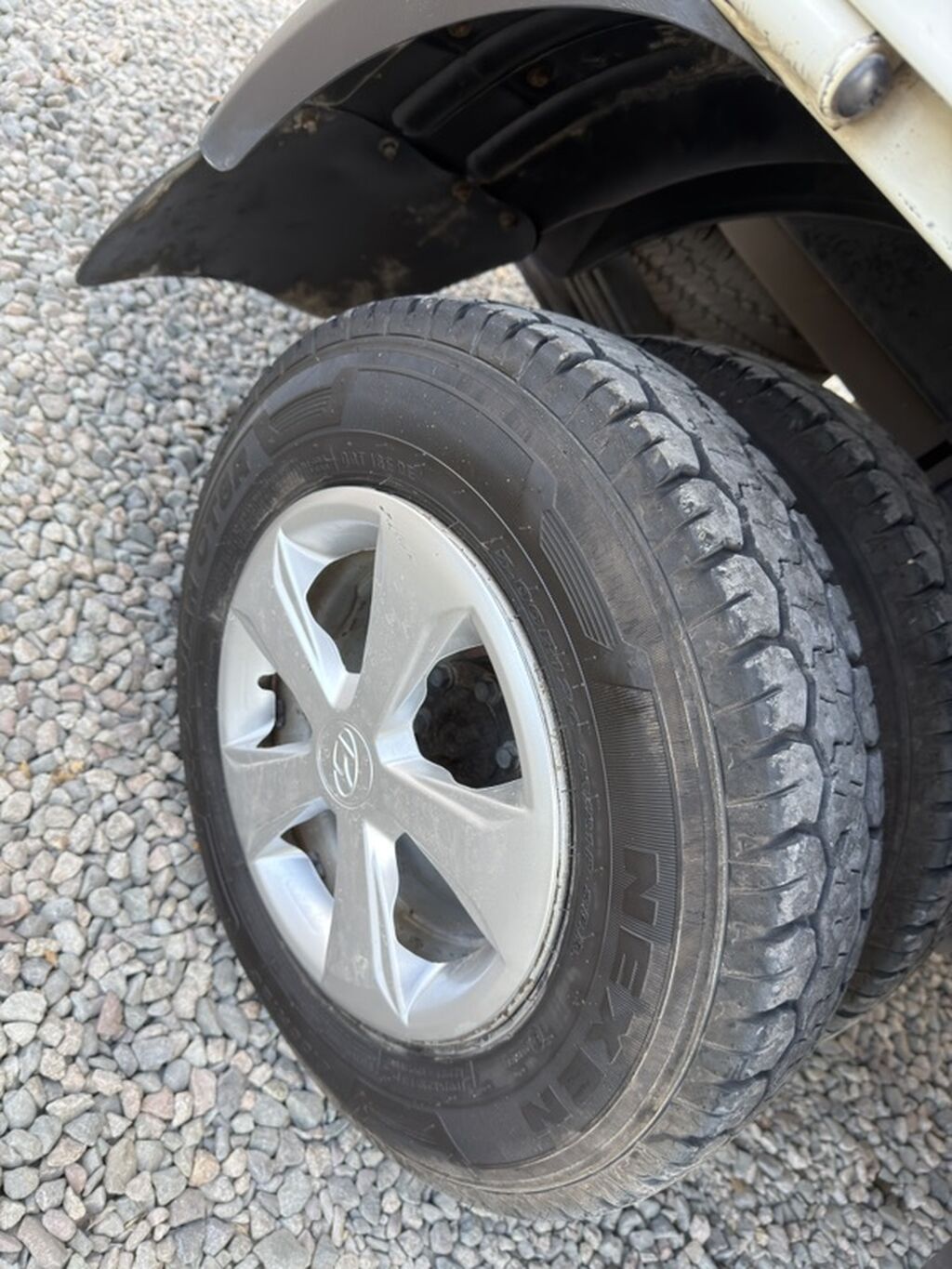 Hyundai Porter II грузовой бортовой малотоннажник - Двигатель: дизель: фото 6