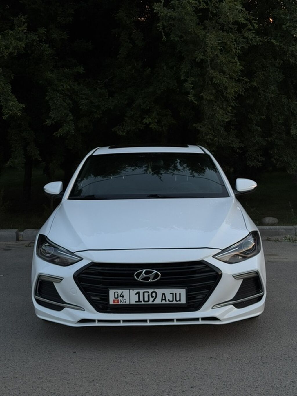 Hyundai Elantra: 2017 г., 1.6 л, Робот, Бензин, Седан: фото 4