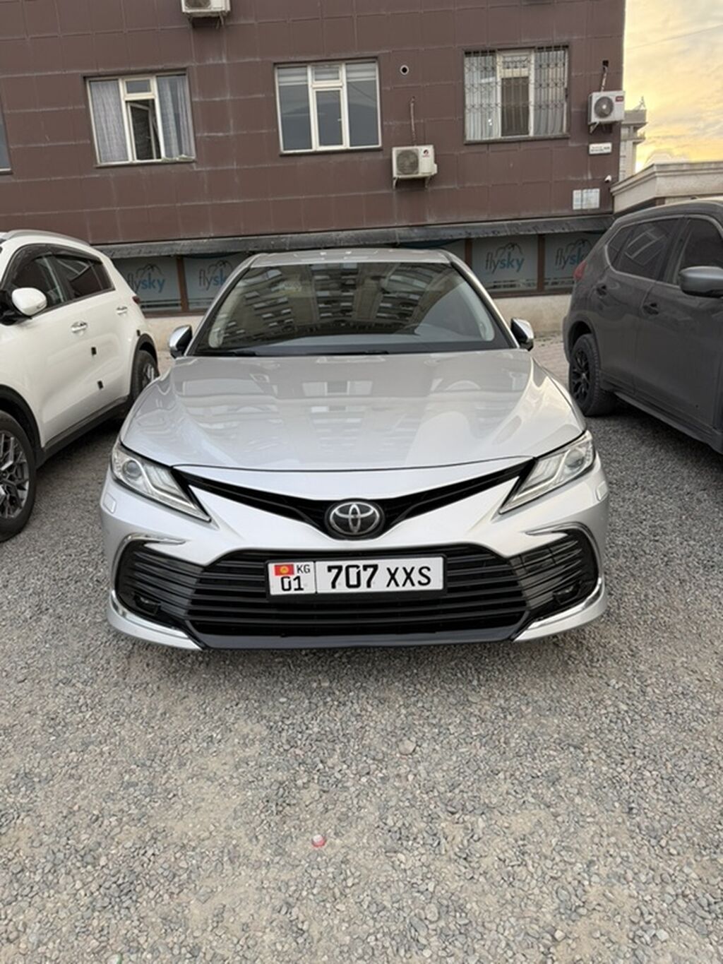 Toyota Camry: 2019 г., 2.5 л, Автомат, Бензин, Седан: фото 2