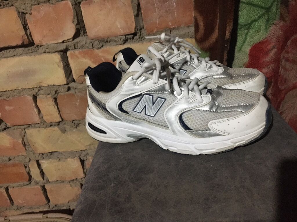 Кроссовки New Balance Running - Модель в классическом «dad shoes: фото 2