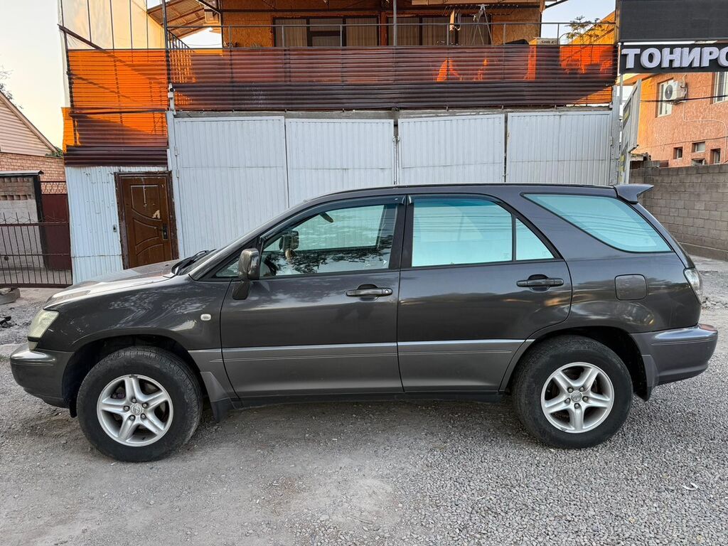 Lexus RX: 2002 г., 3 л, Автомат, Бензин, Кроссовер: фото 3