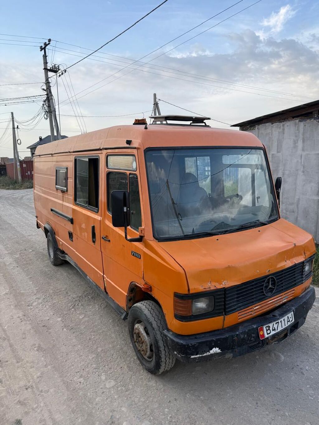 Mercedes-Benz T2