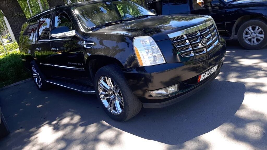 Cadillac Escalade: 2007 г., Автомат, Внедорожник: фото 3