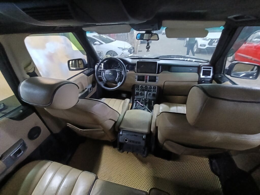 Land Rover Range Rover: 2005 г., 4.4 л, Автомат, Газ, Внедорожник: фото 6
