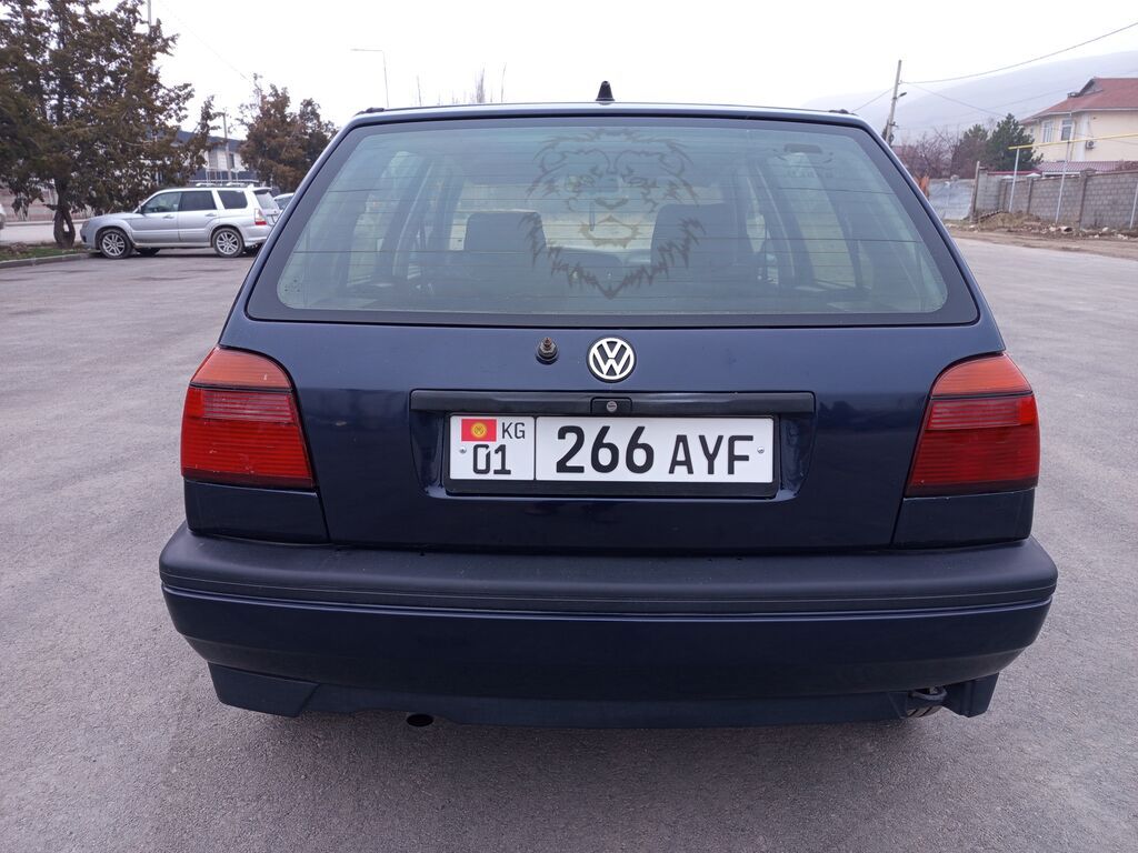 Volkswagen Golf: 1992 г., 1.8 л, Механика, Бензин, Хэтчбэк: фото 6