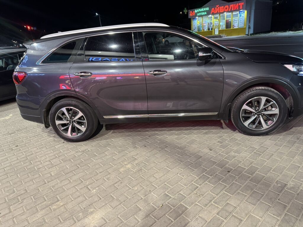 Kia Sorento: 2018 г., 2 л, Автомат, Дизель, Кроссовер: фото 3