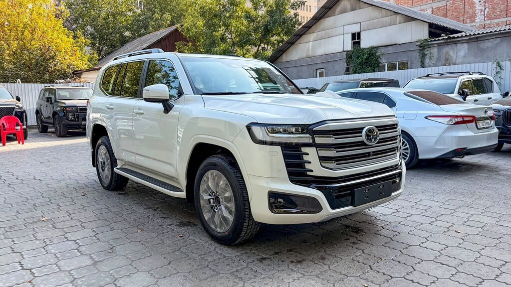 Toyota Land Cruiser: 2026 г., 3.5 л, Автомат, Гибрид, Внедорожник: фото 2