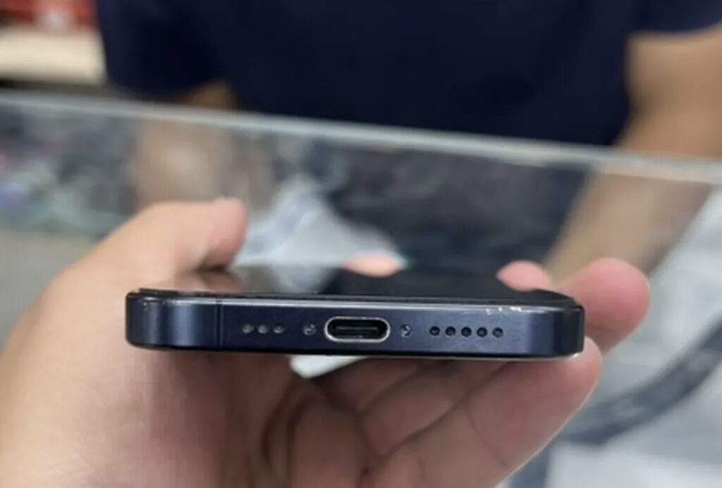 IPhone 15 Pro, Б/у, 1 ТБ, Защитное стекло, 87 %: фото 3