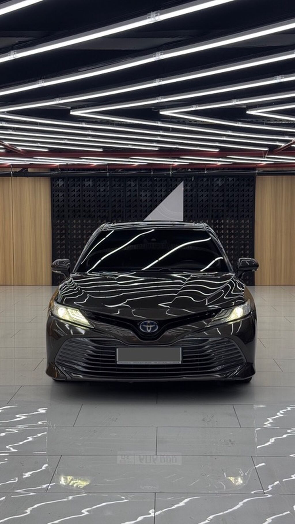 Toyota Camry: 2020 г., 2.5 л, Вариатор, Гибрид, Седан: фото 1