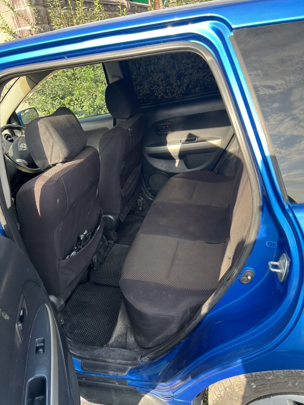 Toyota Ist: 2002 г., 1.5 л, Автомат, Бензин: фото 3
