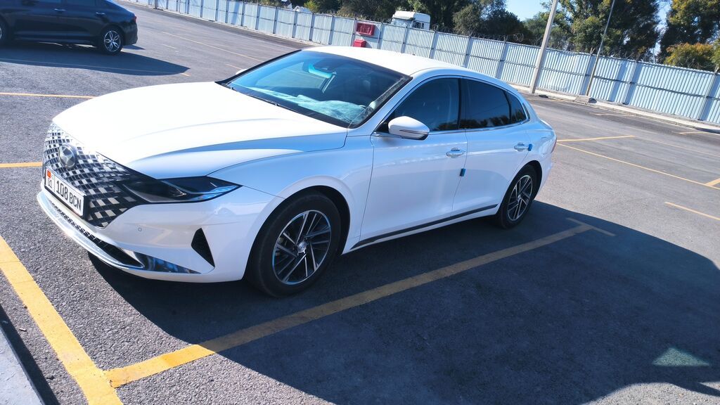Hyundai Grandeur: 2021 г., Газ, Седан: фото 4