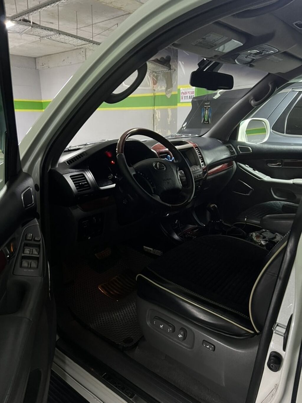 Lexus GX: 2008 г., 4.7 л, Автомат, Бензин, Внедорожник: фото 3