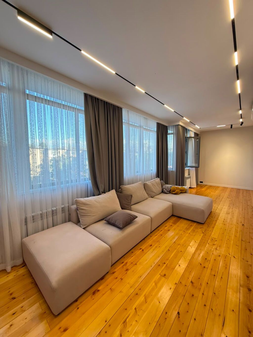 3-комн. квартира, 110 м², 6 мкр, с мебелью: фото 4