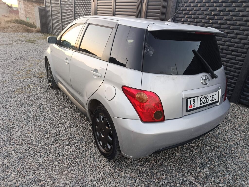 Toyota Ist: 2003 г., 1.5 л, Автомат, Бензин, Хэтчбэк: фото 4