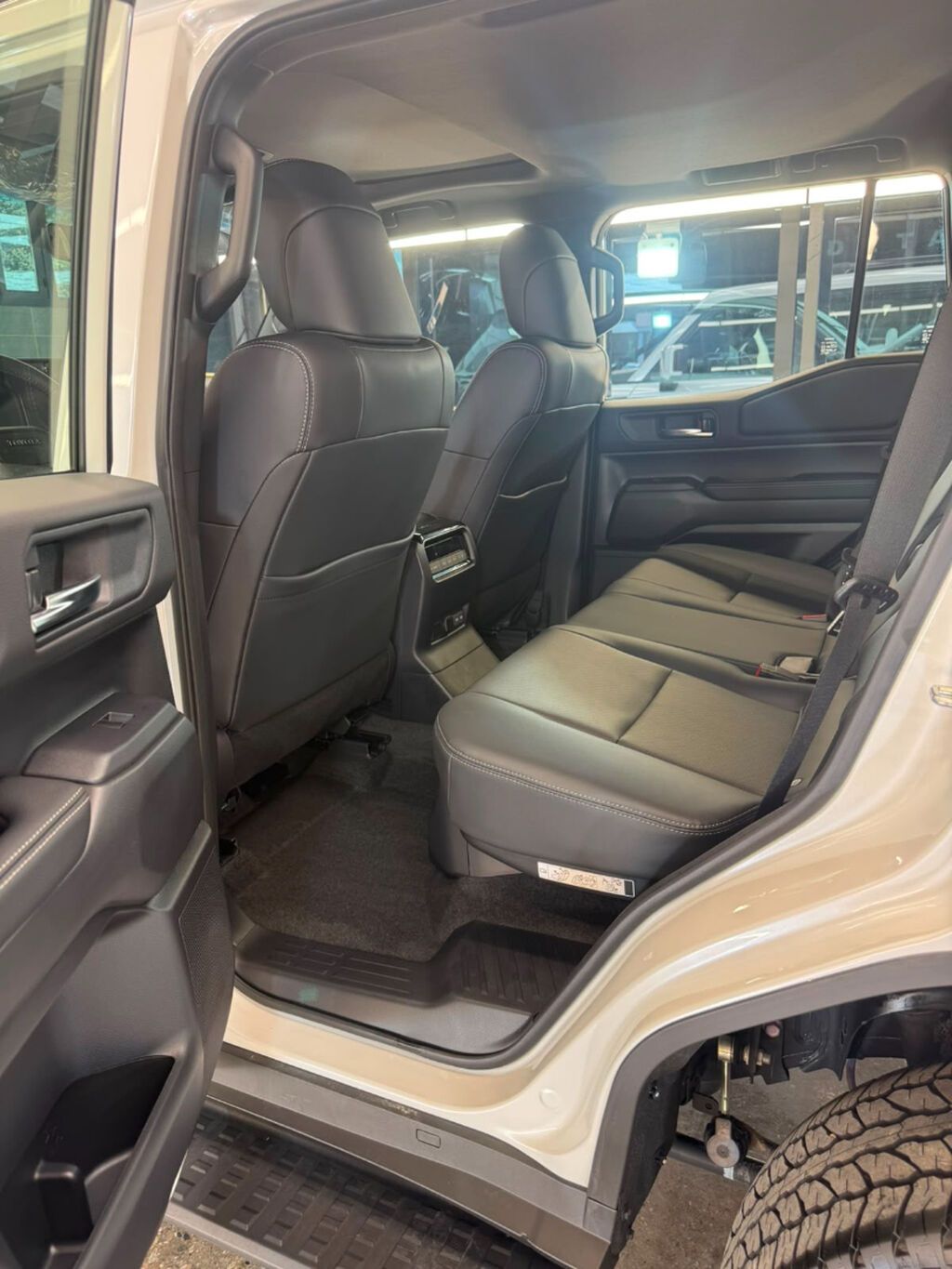 Toyota Land Cruiser Prado: 2024 г., 2.8 л, Автомат, Дизель, Внедорожник: фото 6