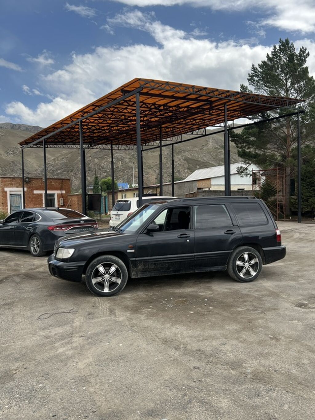 Subaru Forester: 2001 г., 2 л, Автомат, Газ, Универсал: фото 2