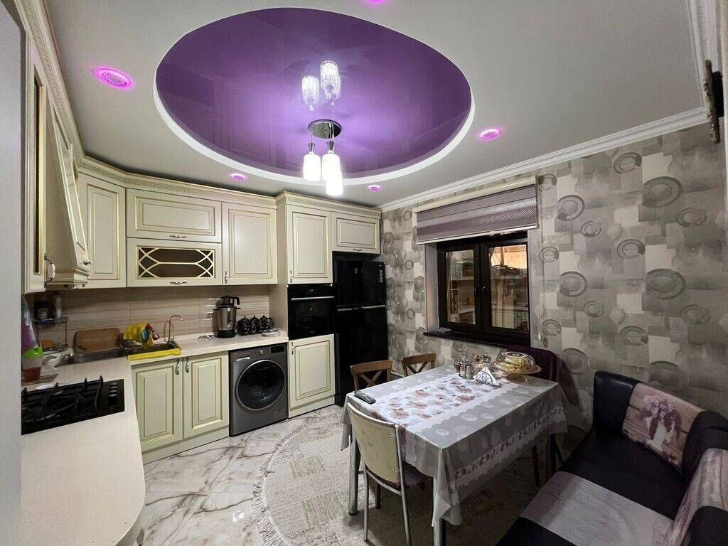 Binəqədi qəs. 4 otaqlı, 150 kv. m, Yeni təmirli