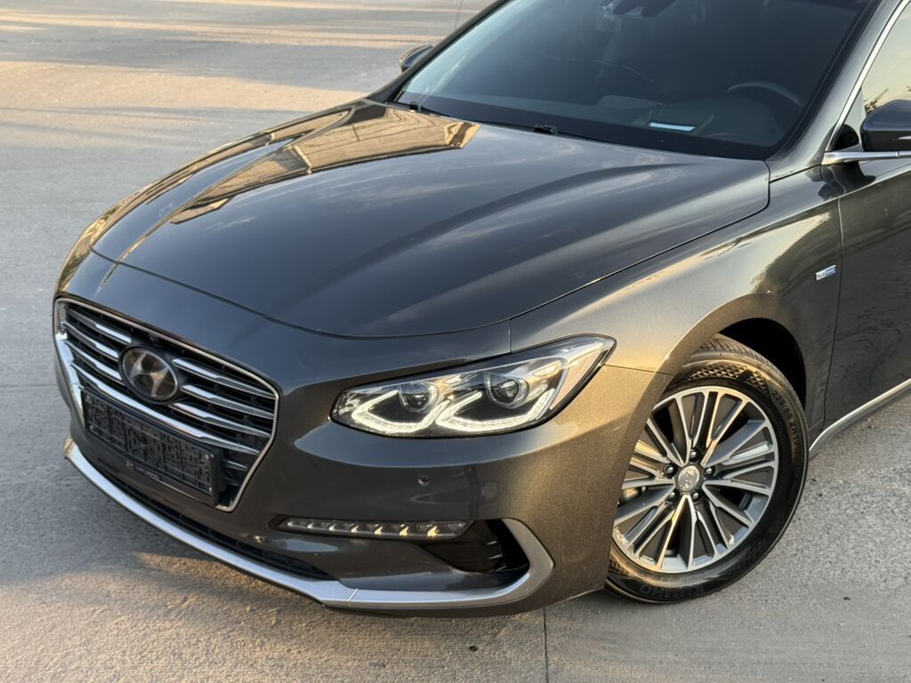 Hyundai Grandeur: 2019 г., 2.4 л, Автомат, Гибрид, Седан: фото 2