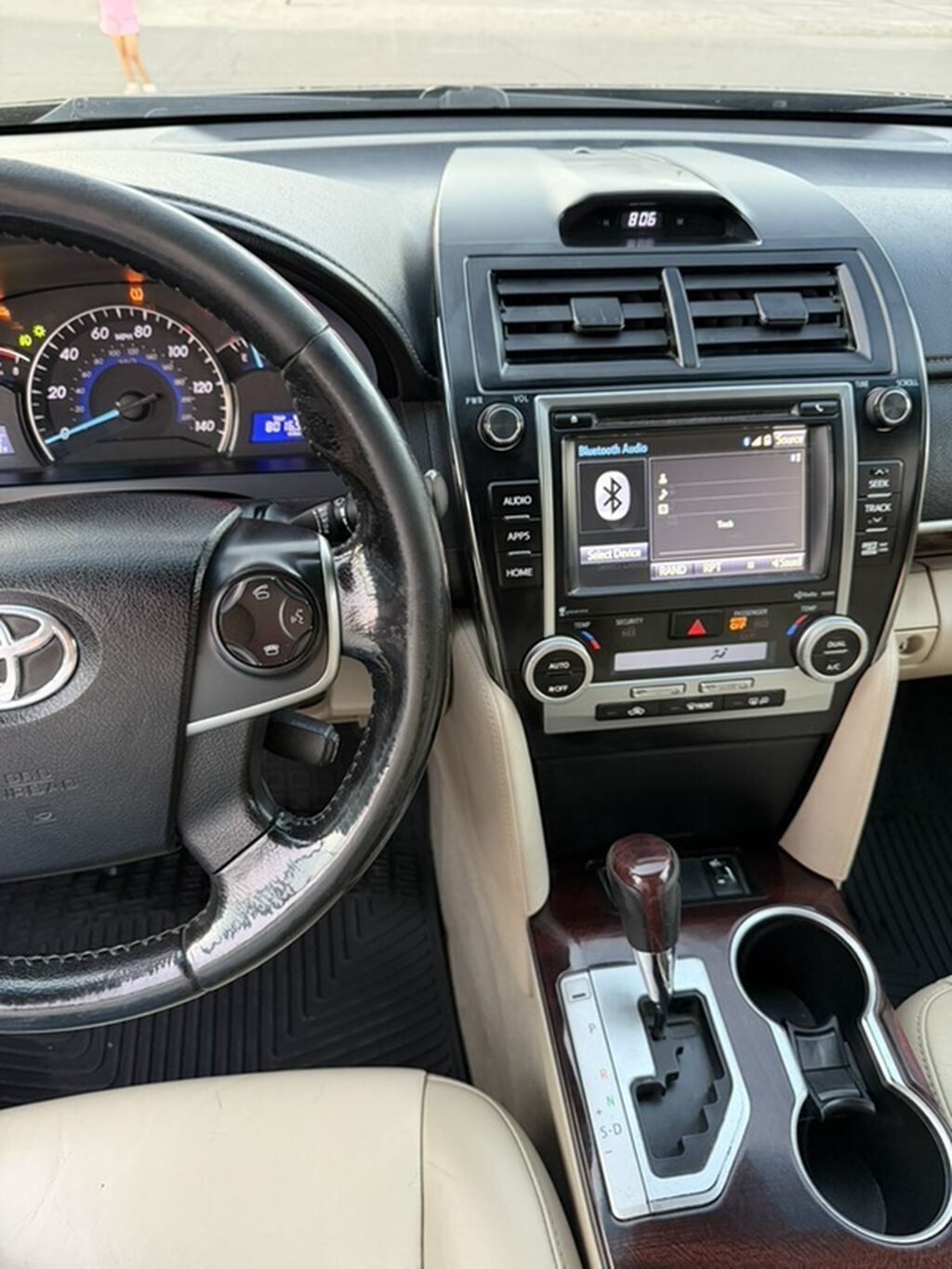 Toyota Camry: 2014 г., 2.5 л, Автомат, Бензин, Седан: фото 2