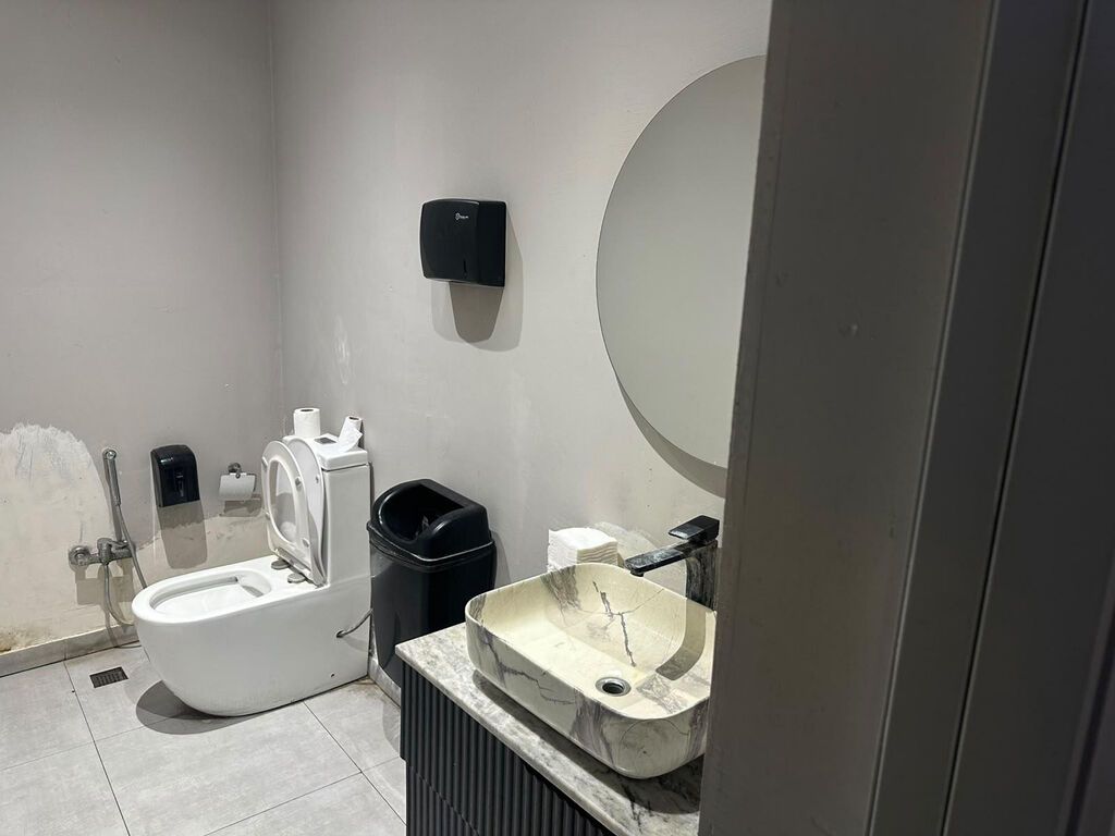 ✨ Nərimanov Rayonunda, Dədə Qorqud Parkının Yanında 100 m² Geniş