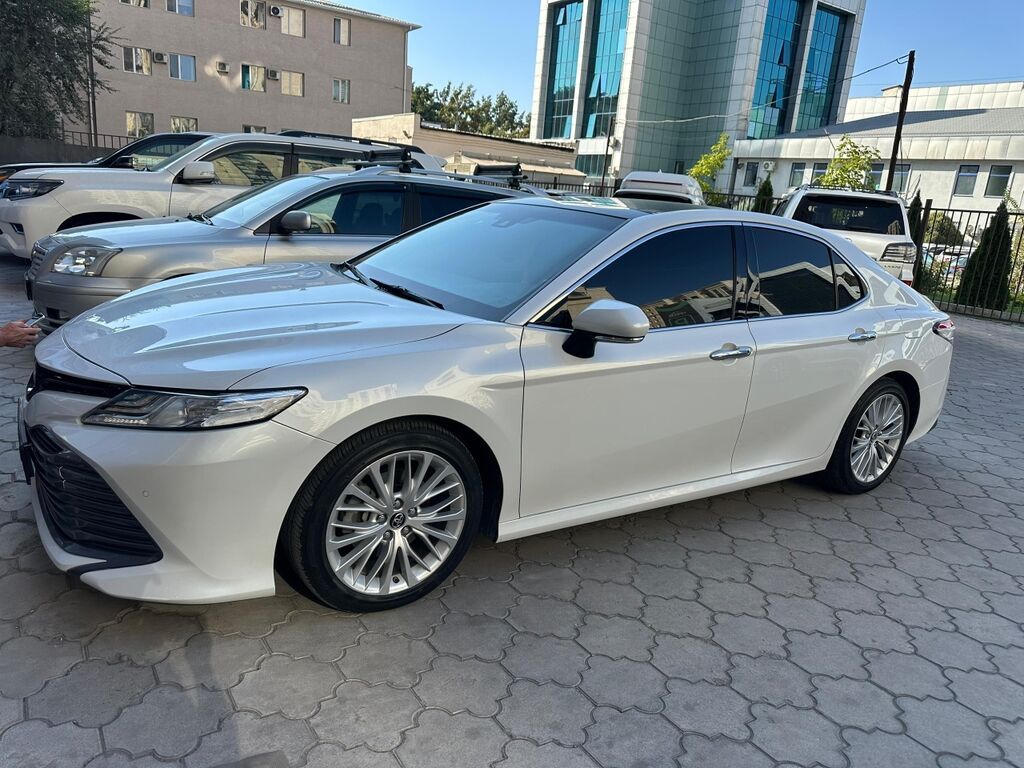 Toyota Camry: 2019 г., 2.5 л, Автомат, Бензин, Седан: фото 3