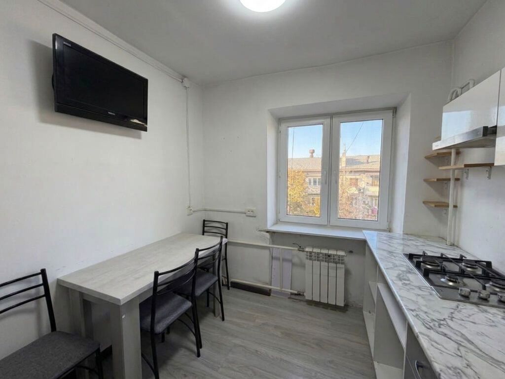 1 комната, 32 м², ул. Ахунбаева / Малдыбаева Хрущевка, 4 этаж, Евроремонт: фото 4