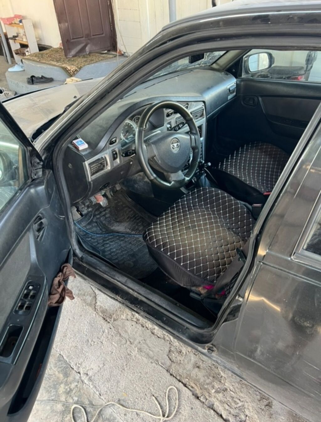 Daewoo Nexia: 2010 г., 1.6 л, Механика, Бензин, Седан: фото 2