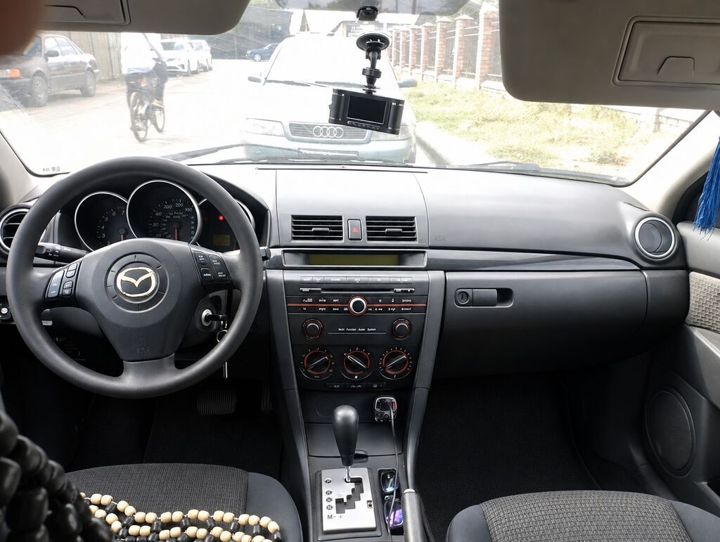 Mazda 3: 2008 г., 2 л, Автомат, Бензин, Седан: фото 6