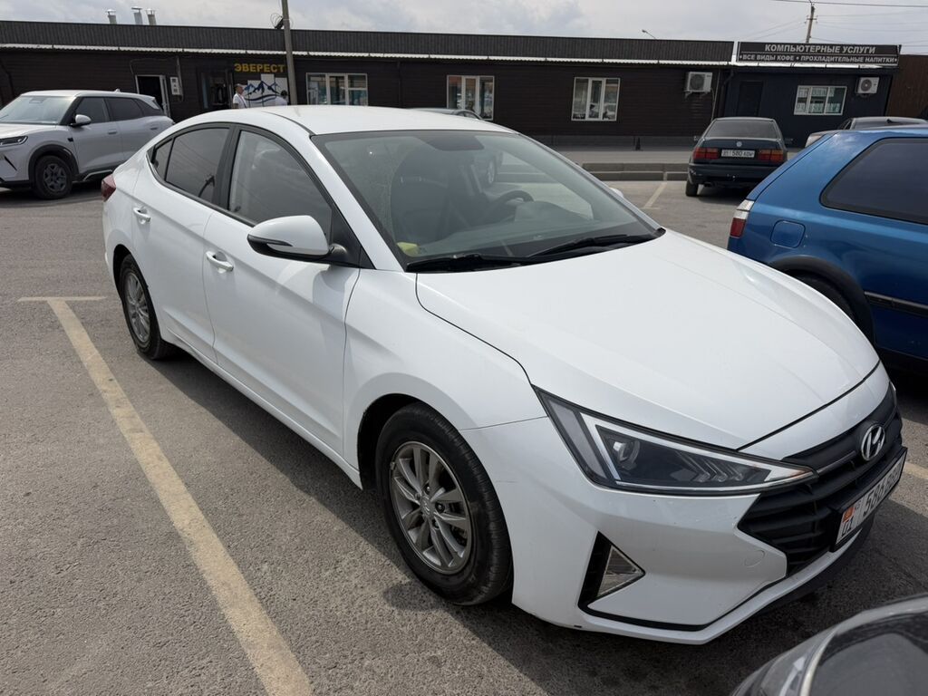 Hyundai Avante: 2019 г., 1.6 л, Автомат, Бензин, Седан: фото 3