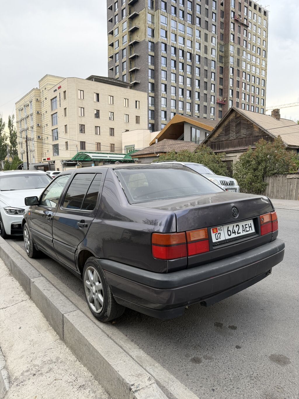 Volkswagen Vento: 1994 г., 1.8 л, Механика, Бензин: фото 4