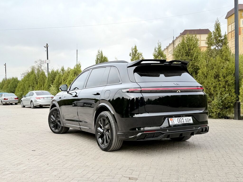 Lixiang L7: 2023 г., 1.5 л, Автомат, Электромобиль, Внедорожник: фото 6