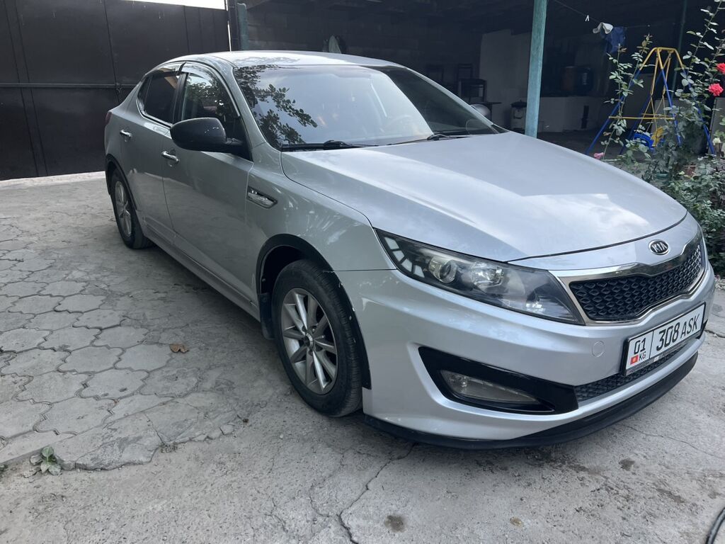 Kia K5: 2011 г., 2 л, Автомат, Газ, Седан: фото 3