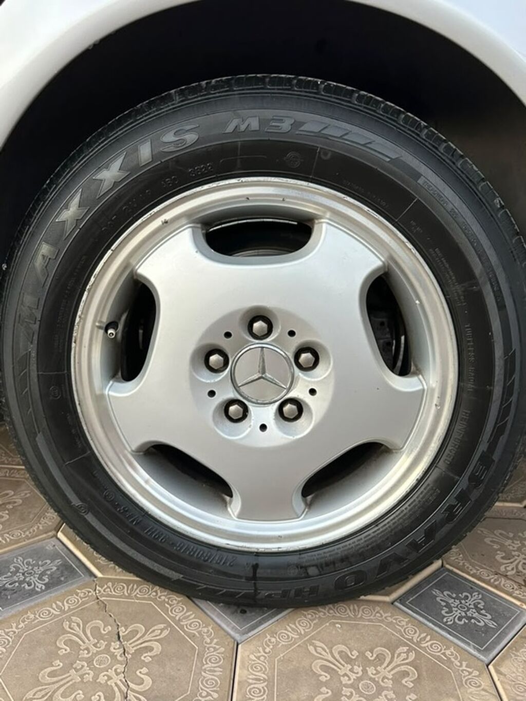 Mercedes-Benz E-Class: 1998 г., 4.3 л, Автомат, Бензин, Седан: фото 3