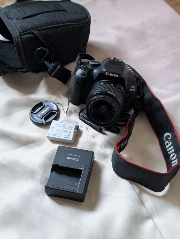 Продам фотоаппарат Canon 600D с объективом: фото 3