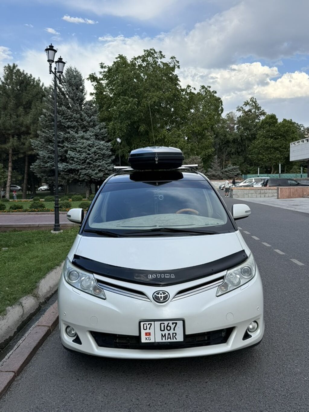Toyota Previa: 2019 г., 2.4 л, Автомат, Газ, Минивэн: фото 2