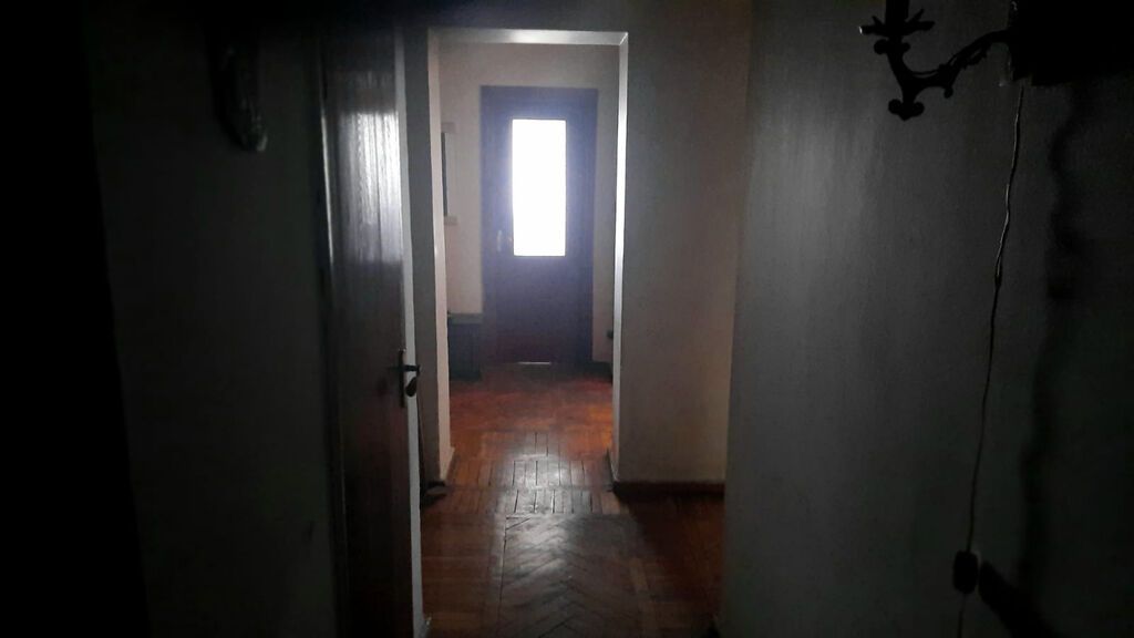 Bakı, Yasamal, 4 otaqlı, Köhnə tikili, m. İnşaatçılar, 120 kv. m