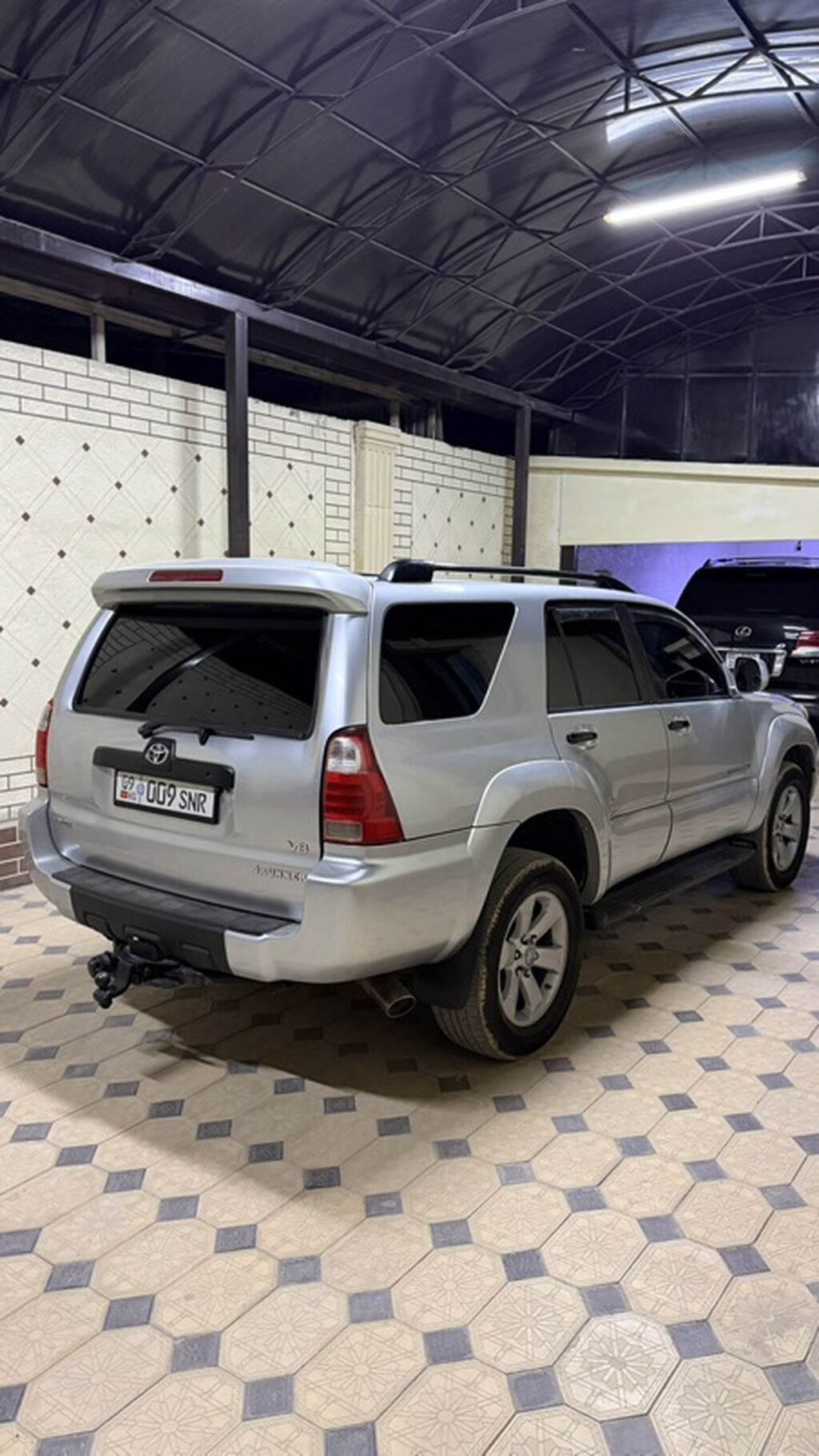 Toyota 4Runner: 2006 г., 4.7 л, Автомат, Газ, Внедорожник: фото 2