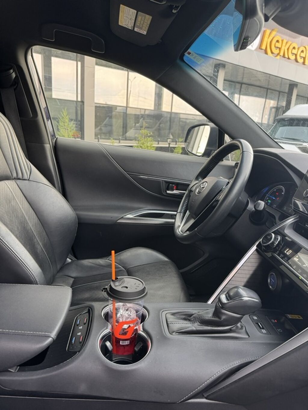 Toyota Venza: 2020 г., 2.5 л, Вариатор, Гибрид, Кроссовер: фото 8