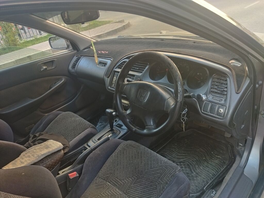 Honda Accord: 2001 г., 1.8 л, Автомат, Бензин, Седан: фото 5