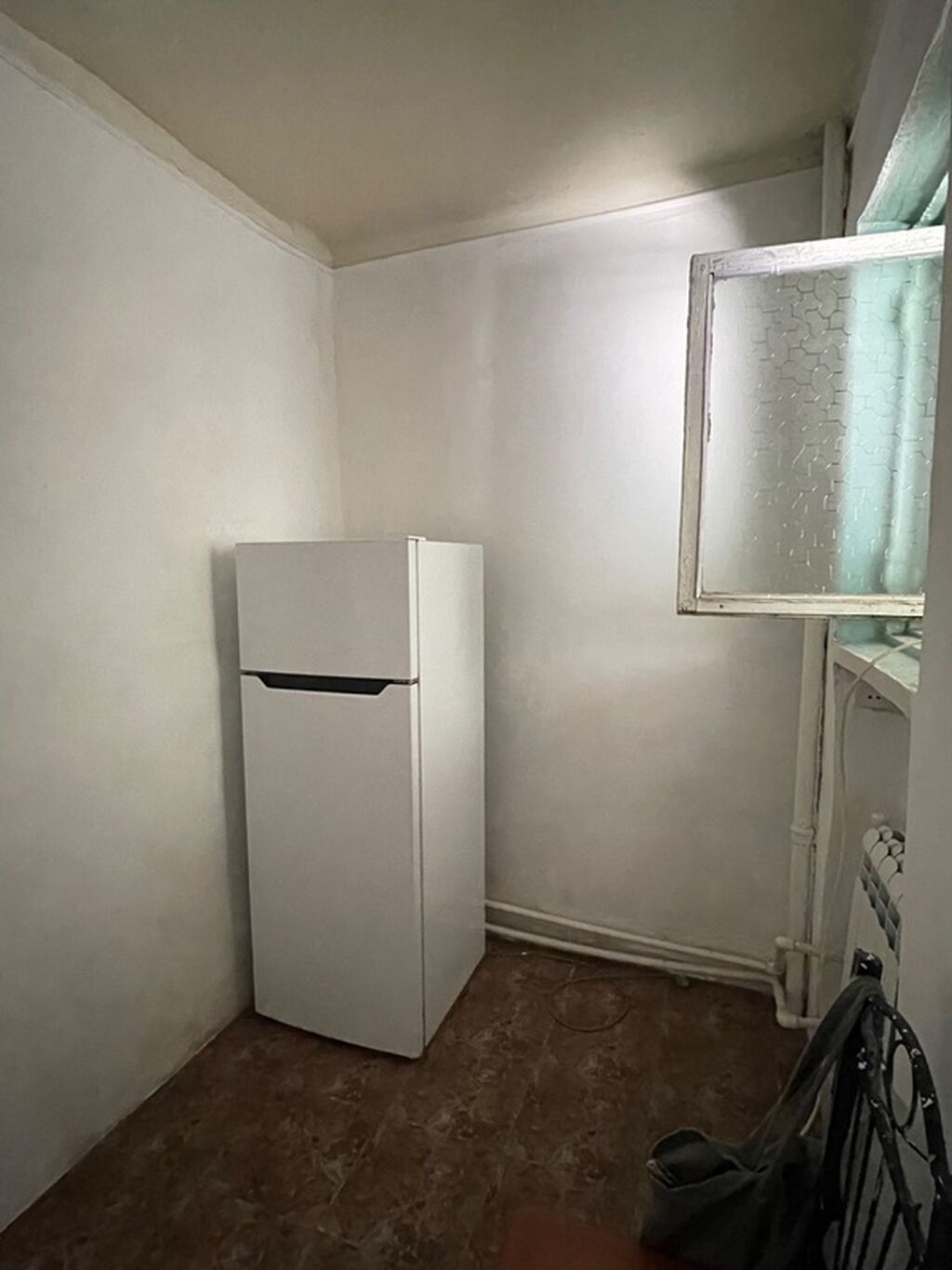 Kirayə üçün ayrıca 1,5 (bir tam və balaca otaq) Təsvir: - Geniş və