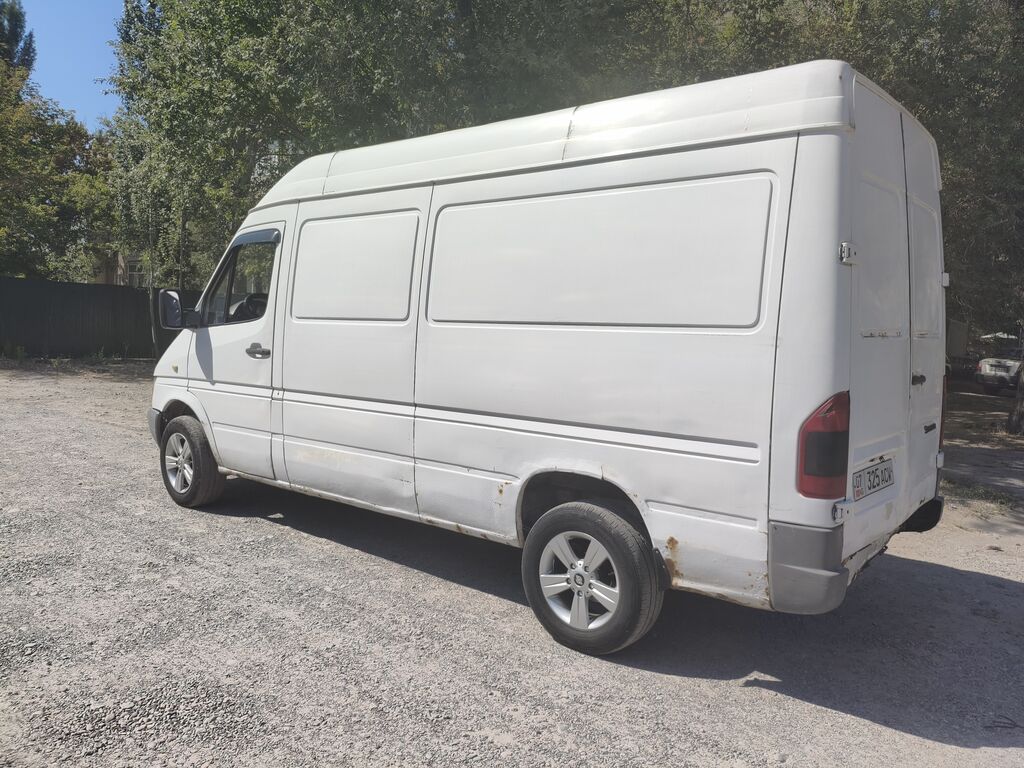 Грузовой фургон Mercedes-Benz Sprinter (длинная база, высокий: фото 2
